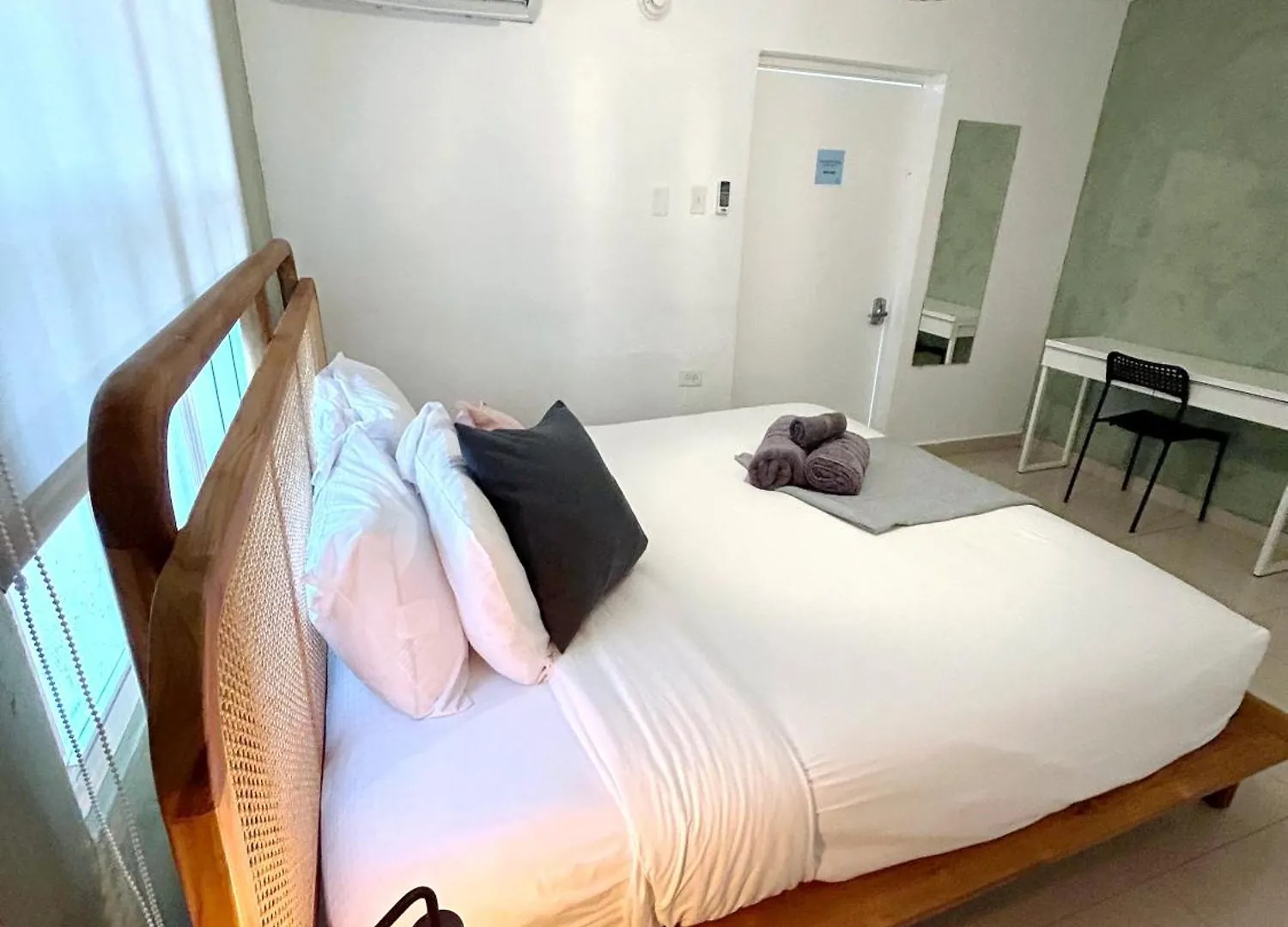 The Pelican Poshtel San Juan Guest house